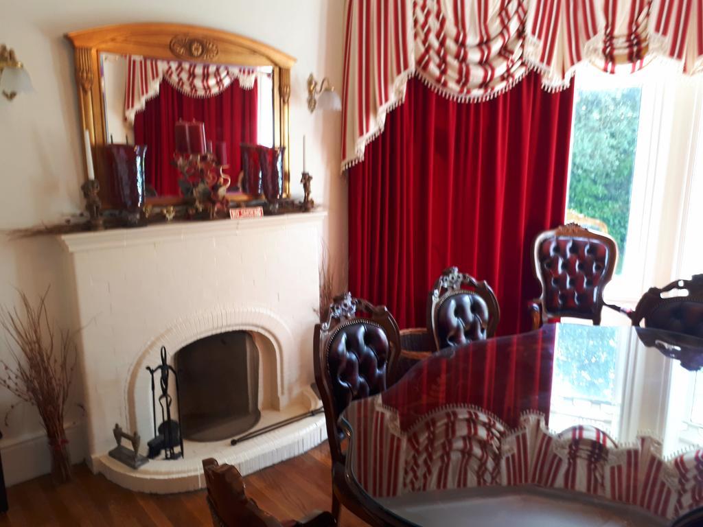 The Dell Dublin Bed and Breakfast Dun Laoghaire Exterior foto