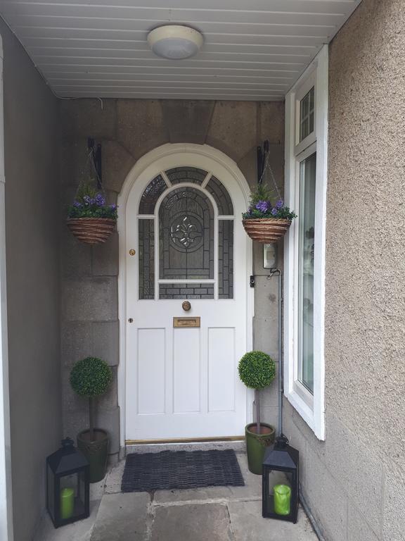 The Dell Dublin Bed and Breakfast Dun Laoghaire Exterior foto