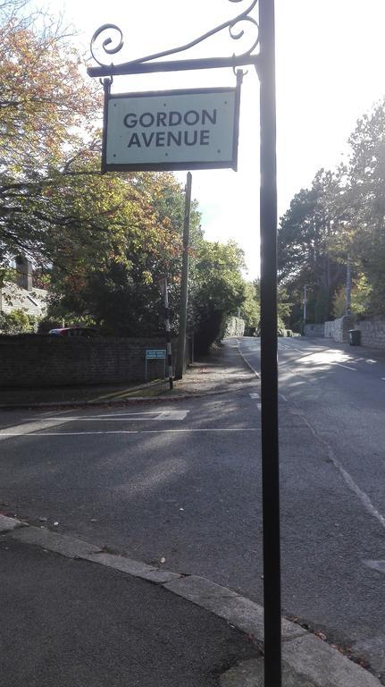 The Dell Dublin Bed and Breakfast Dun Laoghaire Exterior foto