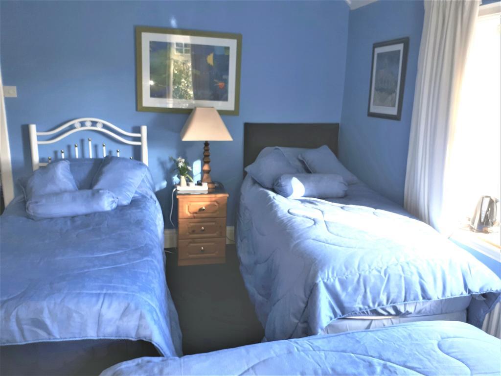 The Dell Dublin Bed and Breakfast Dun Laoghaire Exterior foto