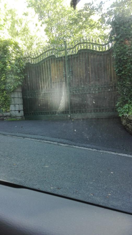 The Dell Dublin Bed and Breakfast Dun Laoghaire Exterior foto